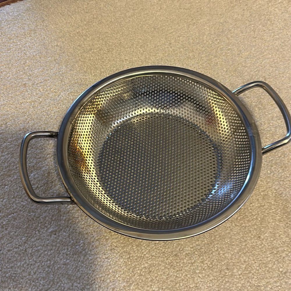 Durable metal grill pan EUC 9 inches